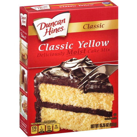 Duncan Hines Classic Yellow Cake Mix, 15.25 Ounce -- 12 per case.